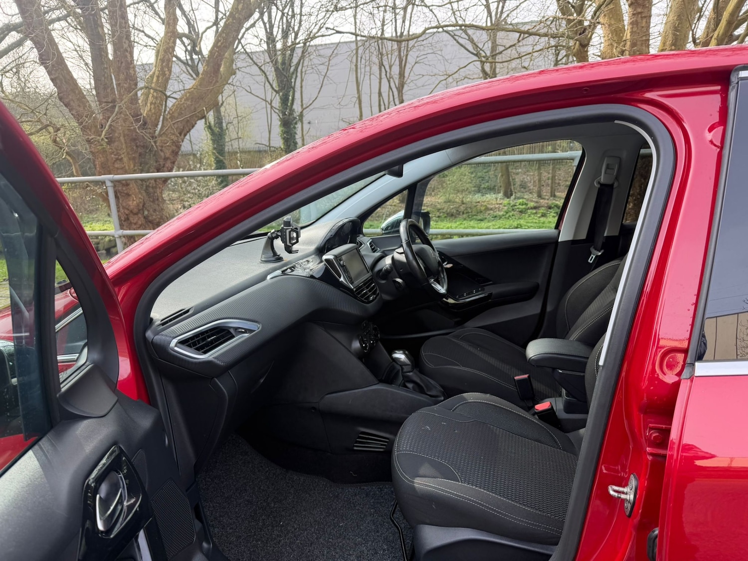 Used Peugeot 208 2015 for sale - 77973600: Photo 15