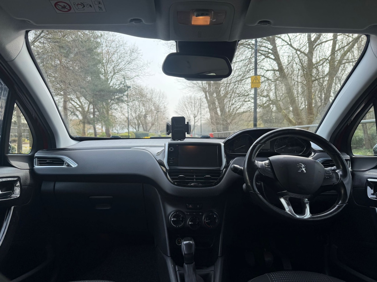 Used Peugeot 208 2015 for sale - 77973600: Photo 18