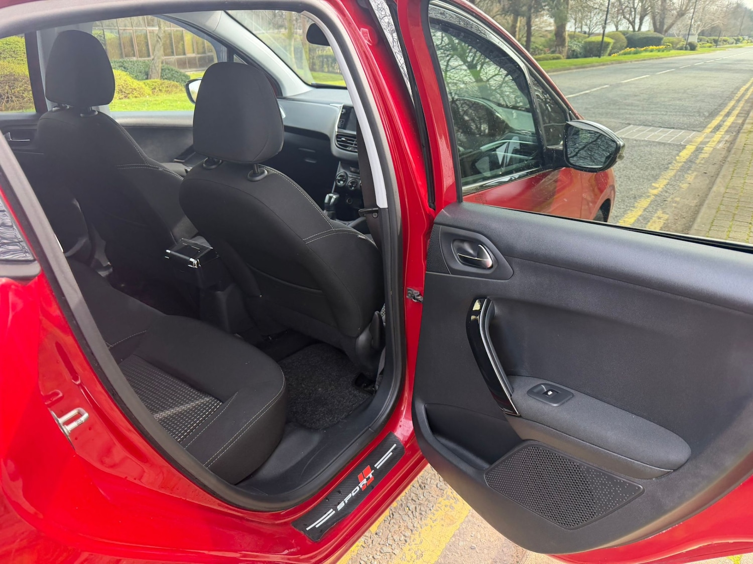 Used Peugeot 208 2015 for sale - 77973600: Photo 22