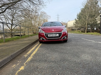 Used Peugeot 208 2015 for sale - 77973600: Photo