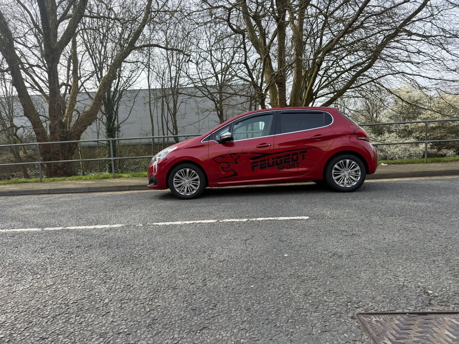 Used Peugeot 208 2015 for sale - 77973600: Photo 3