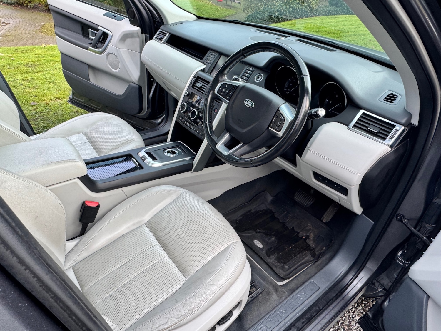 Used Land Rover Discovery Sport 2016 for sale - 77085192: Photo 28