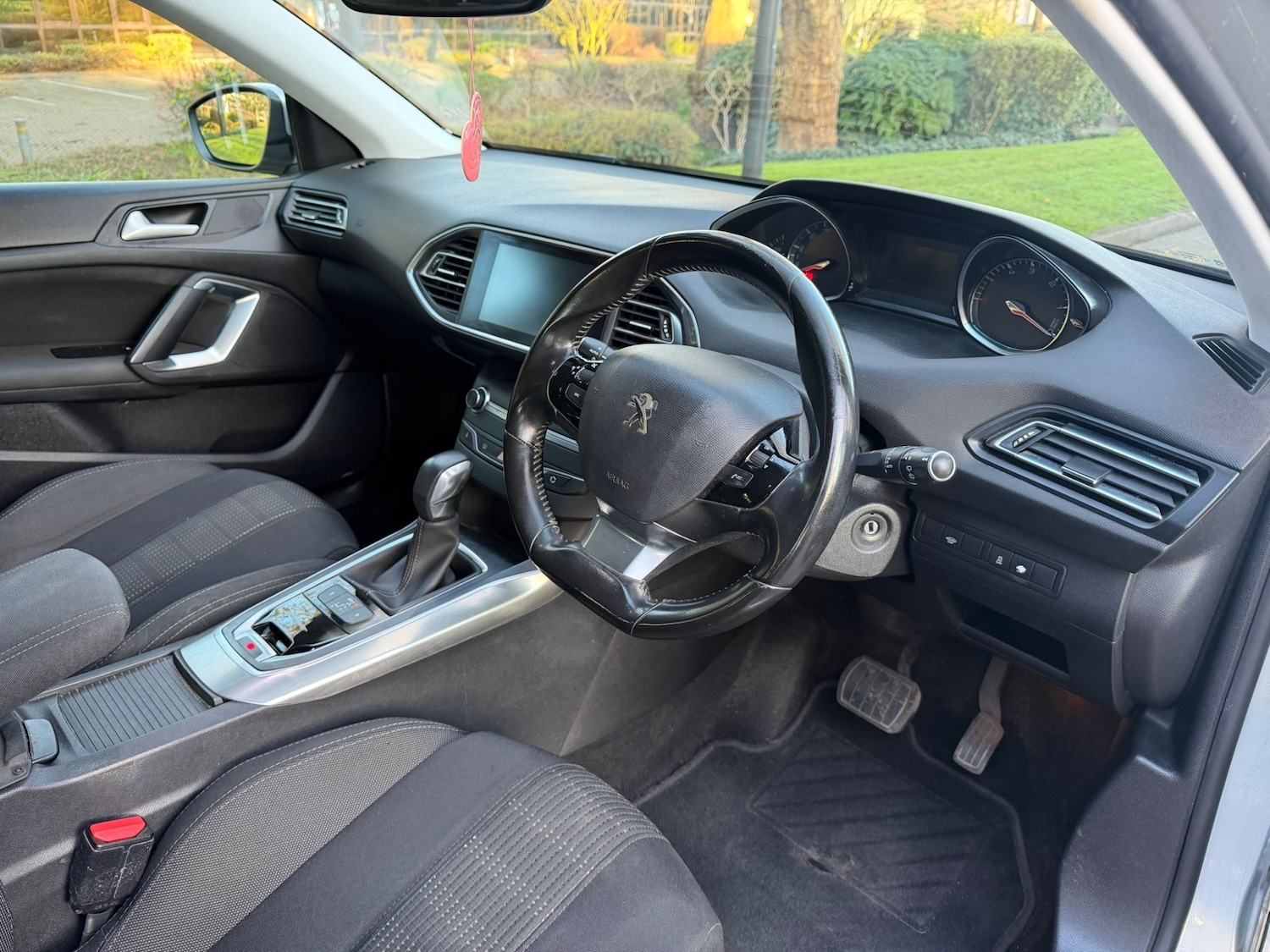 Used Peugeot 308 2016 for sale - 77896595: Photo 18