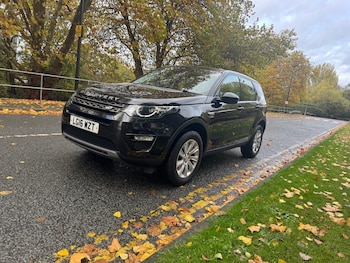 Used Land Rover Discovery Sport 2016 for sale - 76446106: Photo