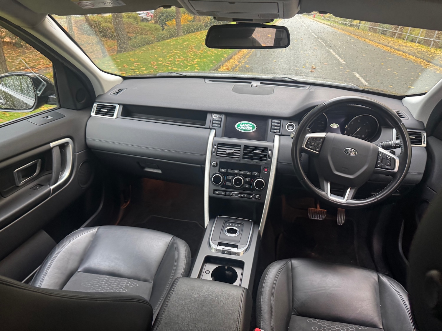 Used Land Rover Discovery Sport 2016 for sale - 76446106: Photo 2