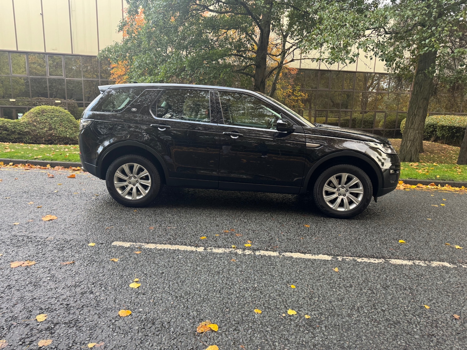 Used Land Rover Discovery Sport 2016 for sale - 76446106: Photo 5