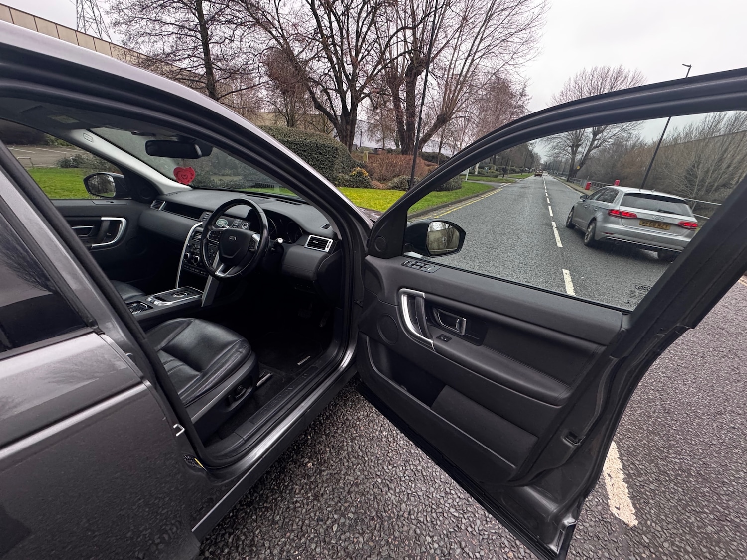 Used Land Rover Discovery Sport 2016 for sale - 77896339: Photo 31