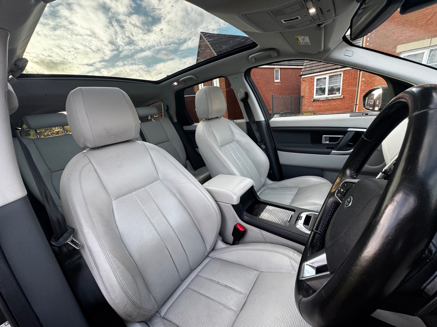 Used Land Rover Discovery Sport 2017 for sale - 76627272: Photo 13