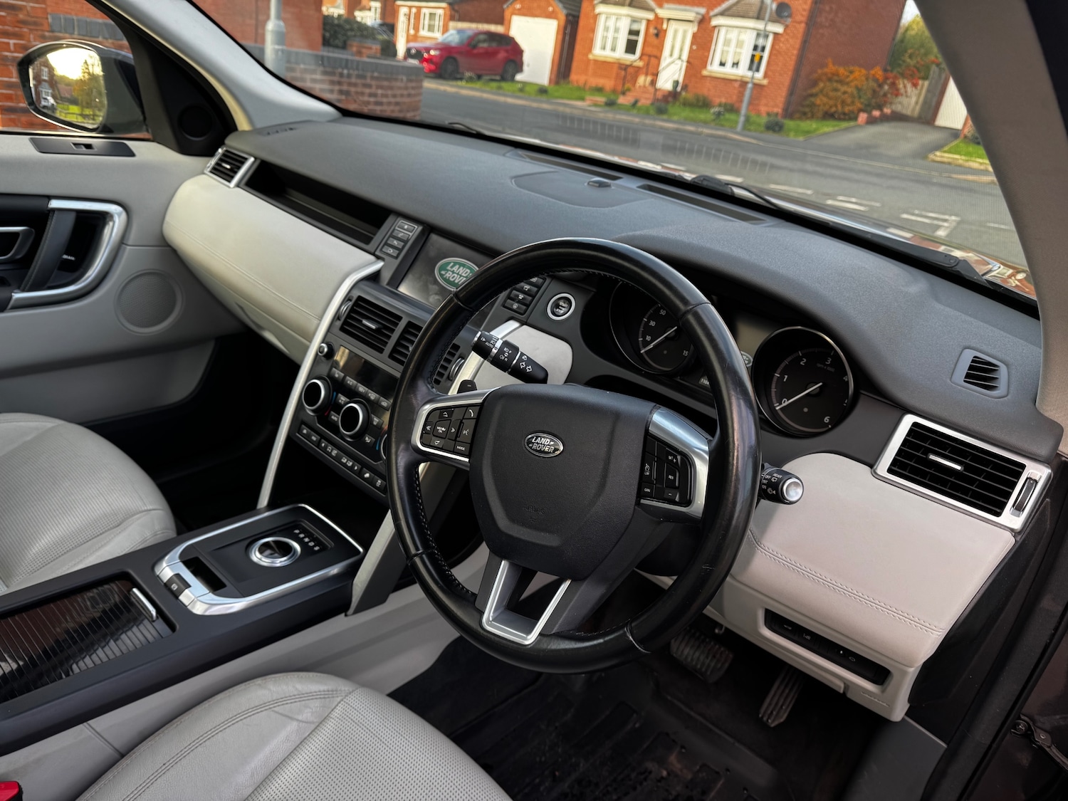 Used Land Rover Discovery Sport 2017 for sale - 76627272: Photo 14