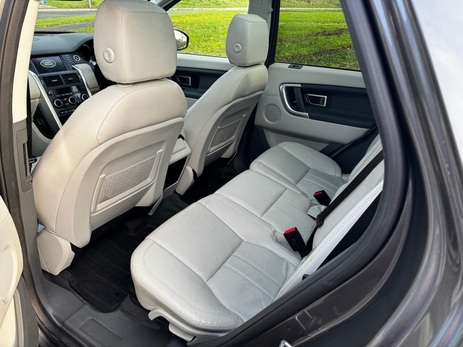 Used Land Rover Discovery Sport 2017 for sale - 76627272: Photo 15