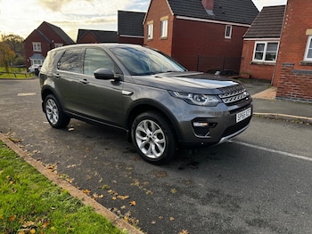Used Land Rover Discovery Sport 2017 for sale - 76627272: Photo
