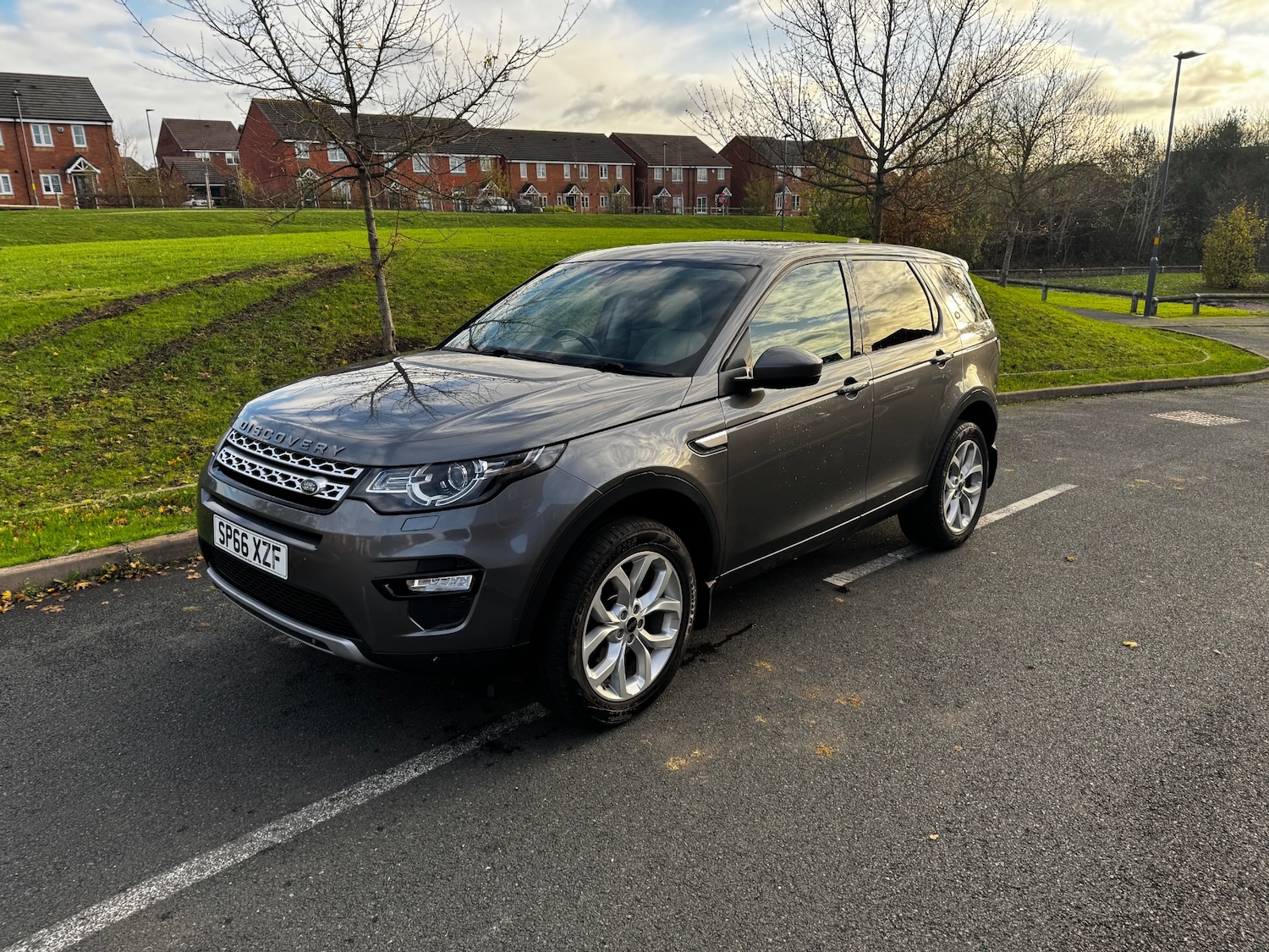 Used Land Rover Discovery Sport 2017 for sale - 76627272: Photo 6