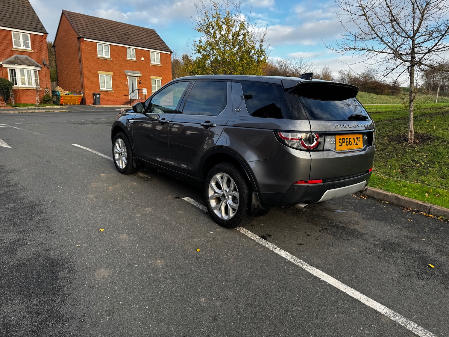 Used Land Rover Discovery Sport 2017 for sale - 76627272: Photo 8