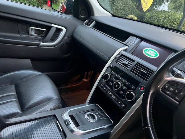 Used Land Rover Discovery Sport 2017 for sale - 76020045: Photo 25