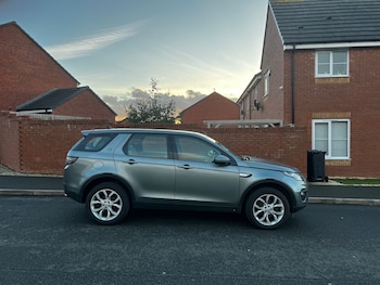 Used Land Rover Discovery Sport 2016 for sale - 77129830: Photo