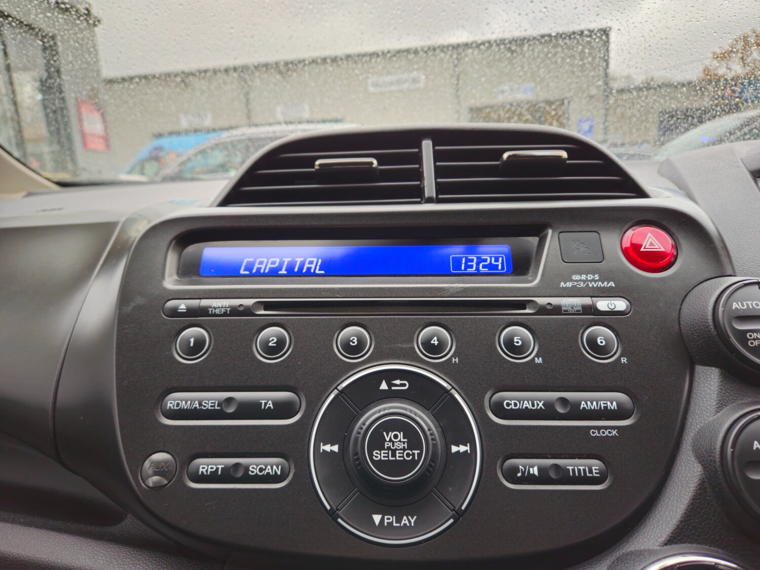 Used Honda Jazz 2013 for sale - 76785300: Photo 12