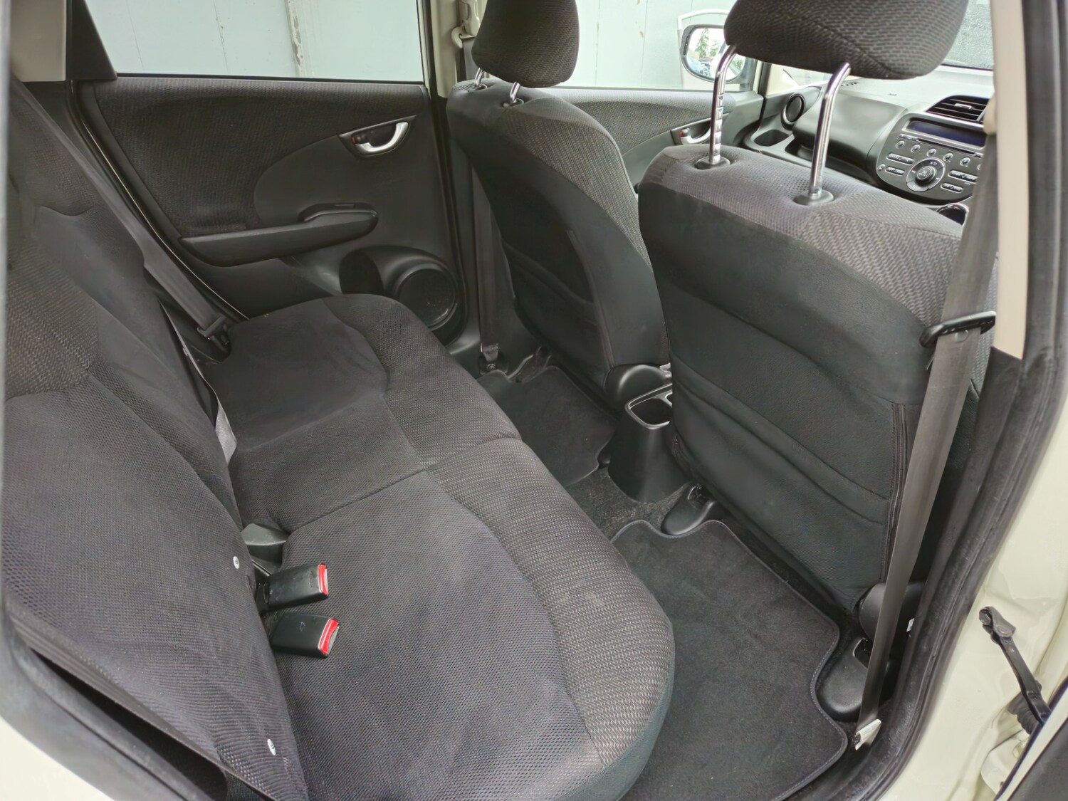 Used Honda Jazz 2013 for sale - 76785300: Photo 8