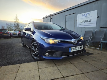 2017 (67) - 1.8 Hybrid Design TSS 5dr CVT