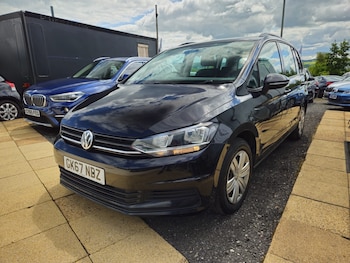 Used Volkswagen Touran 2017 for sale - 76785370: Photo