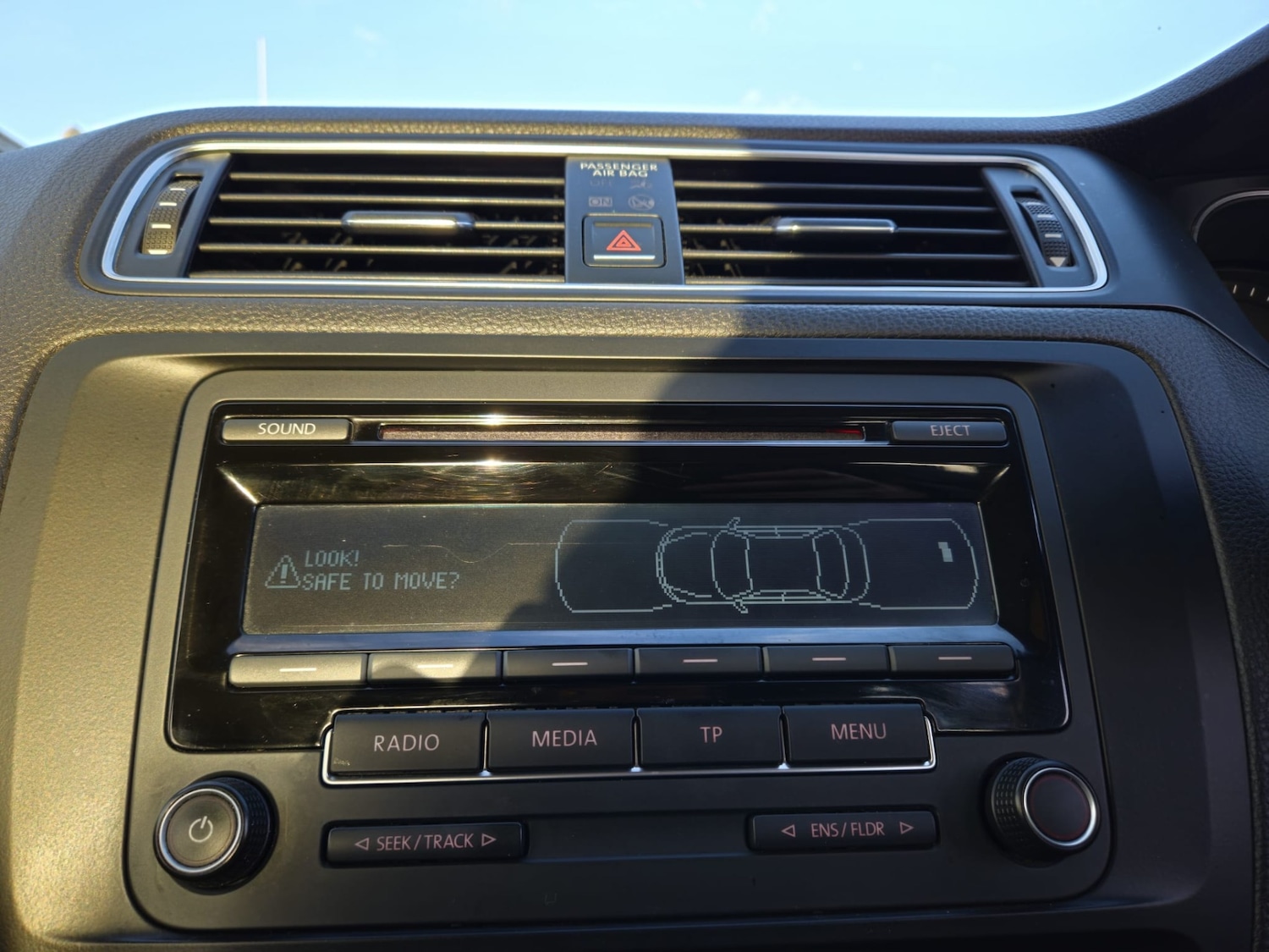 Used Volkswagen Jetta 2015 for sale - 76864089: Photo 10