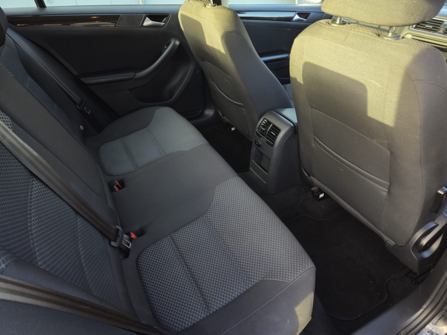 Used Volkswagen Jetta 2015 for sale - 76864089: Photo 8