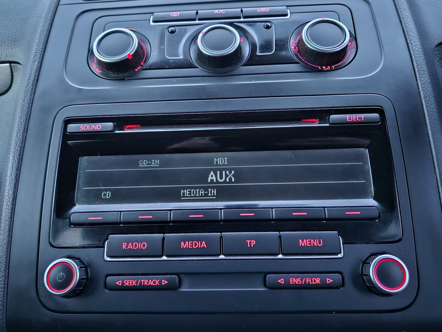 Used Volkswagen Touran 2015 for sale - 76910949: Photo 14