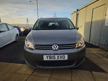 Used Volkswagen Touran 2015 for sale - 76910949: Photo