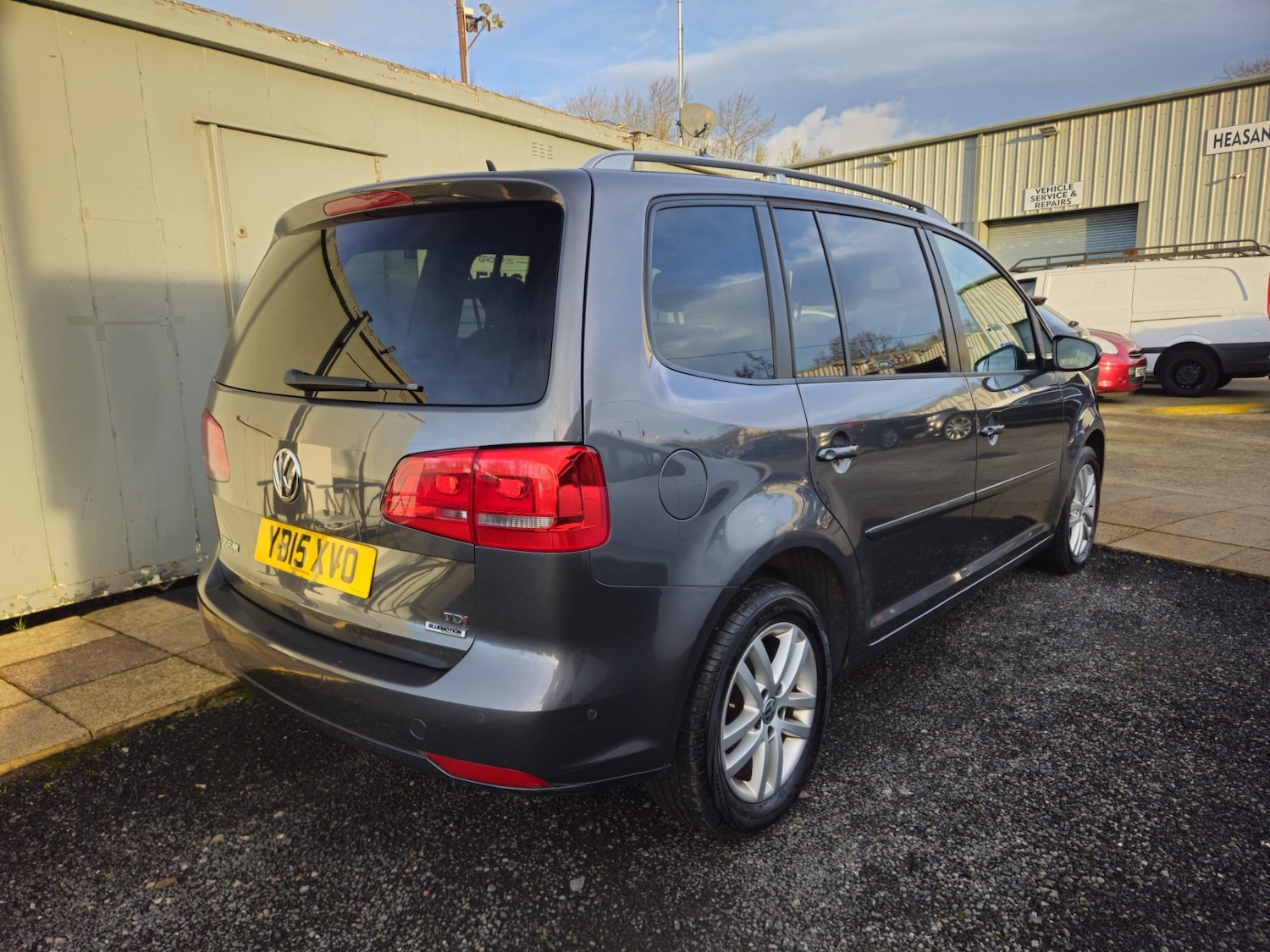 Used Volkswagen Touran 2015 for sale - 76910949: Photo 4