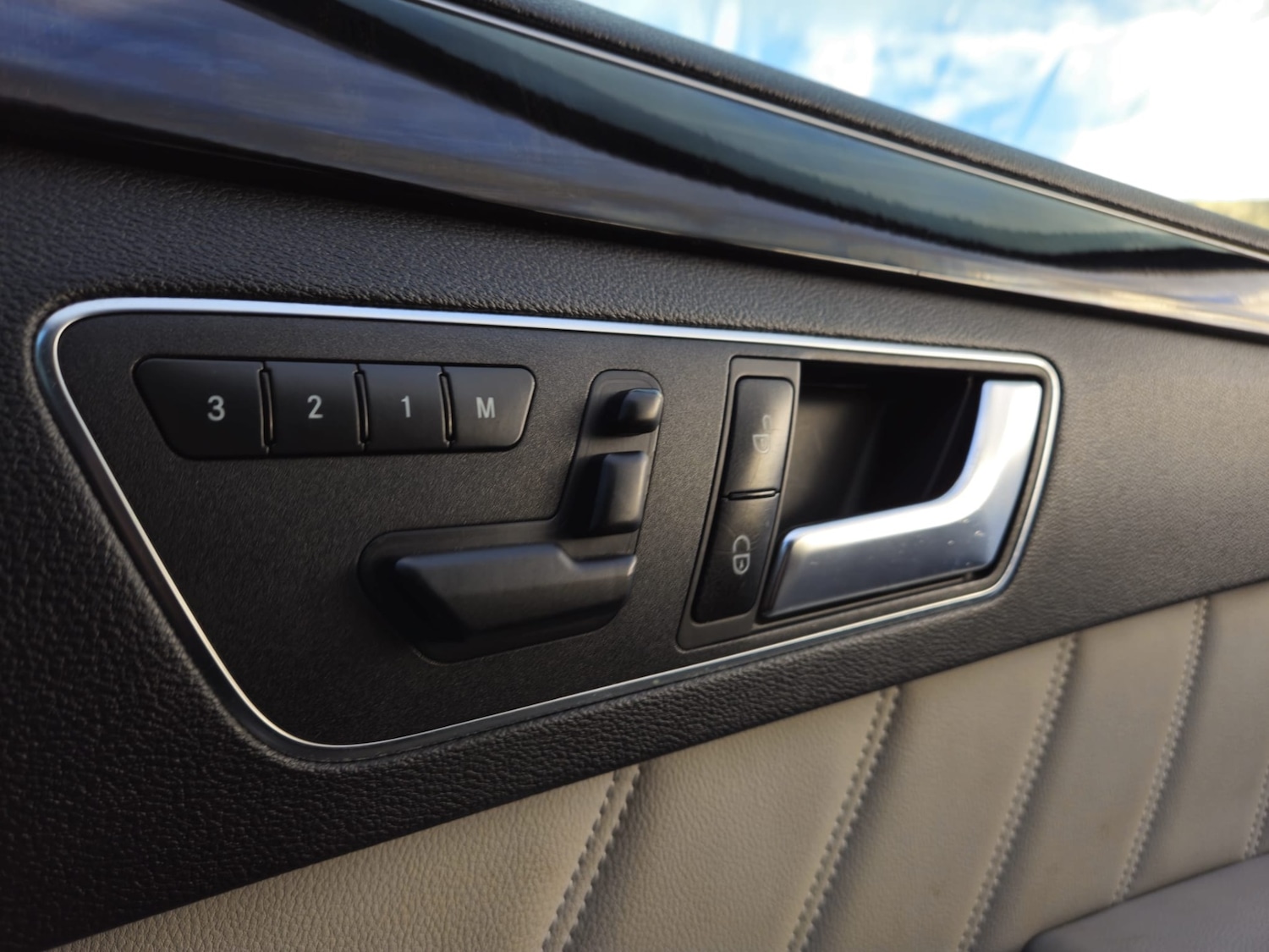 Used Mercedes-Benz E Class 2024 for sale - 76785384: Photo 13