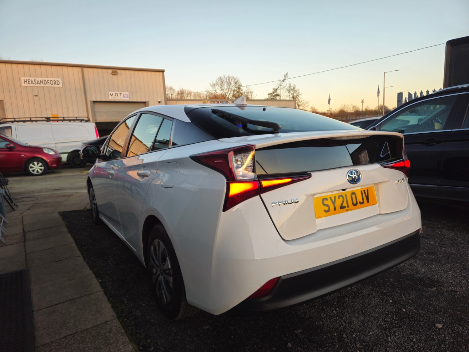 Used Toyota Prius 2021 for sale - 76784707: Photo 6
