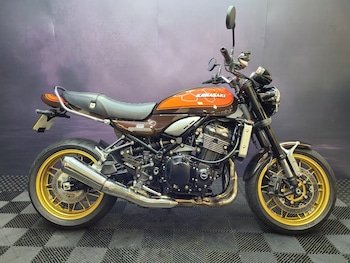 Used Kawasaki Z900 RS 50TH ANNIVERSARY 2022 for sale - bike-77866673: Photo