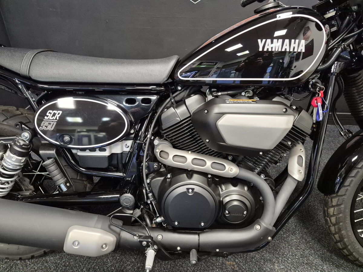 Yamaha SCR 950