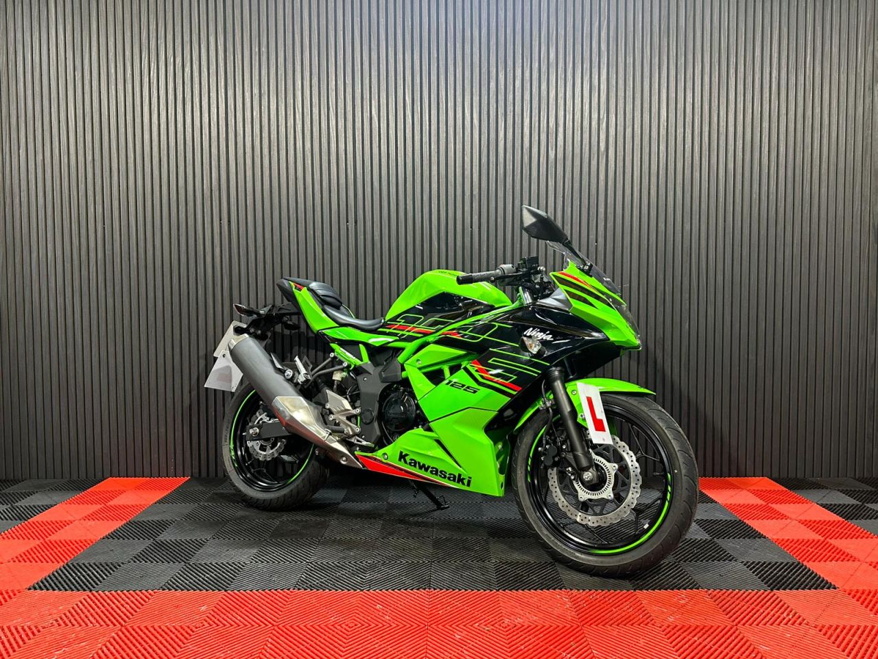 Used Kawasaki Ninja 125 for sale - 78434651: Photo 11