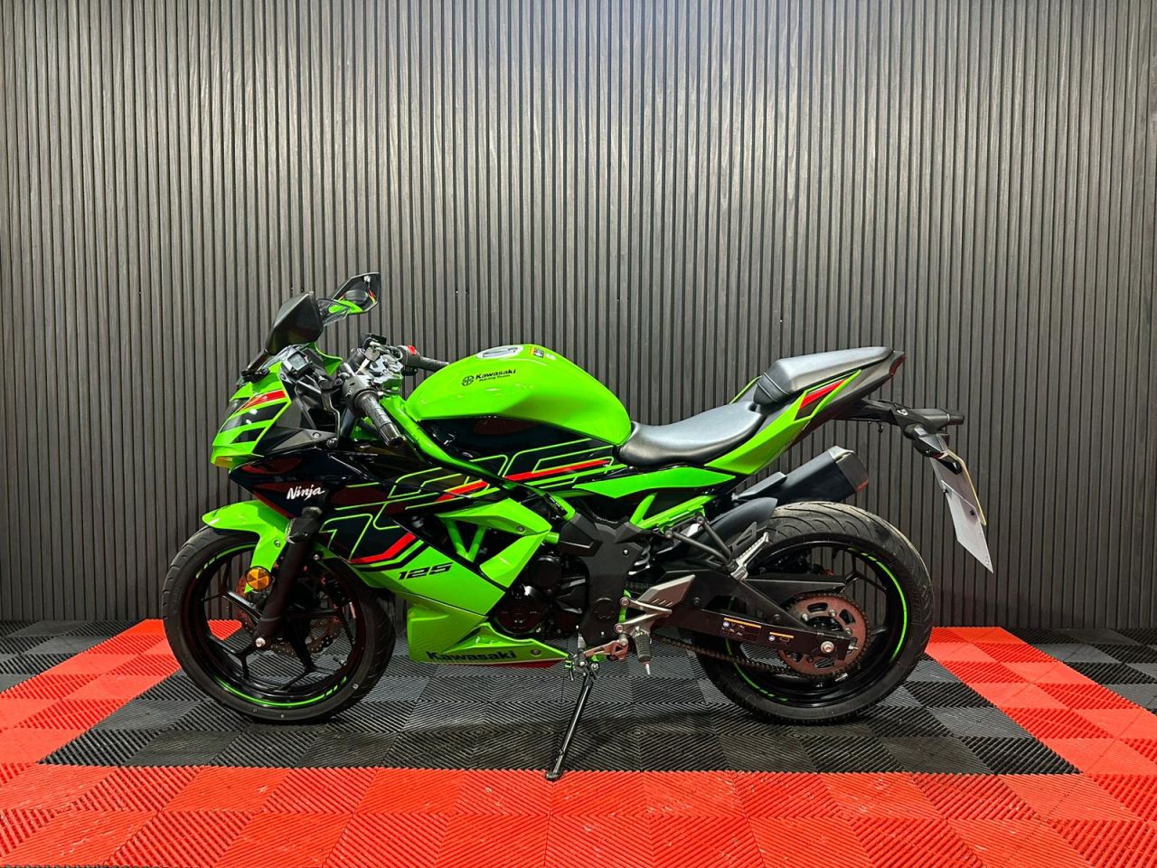 Used Kawasaki Ninja 125 for sale - 78434651: Photo 9