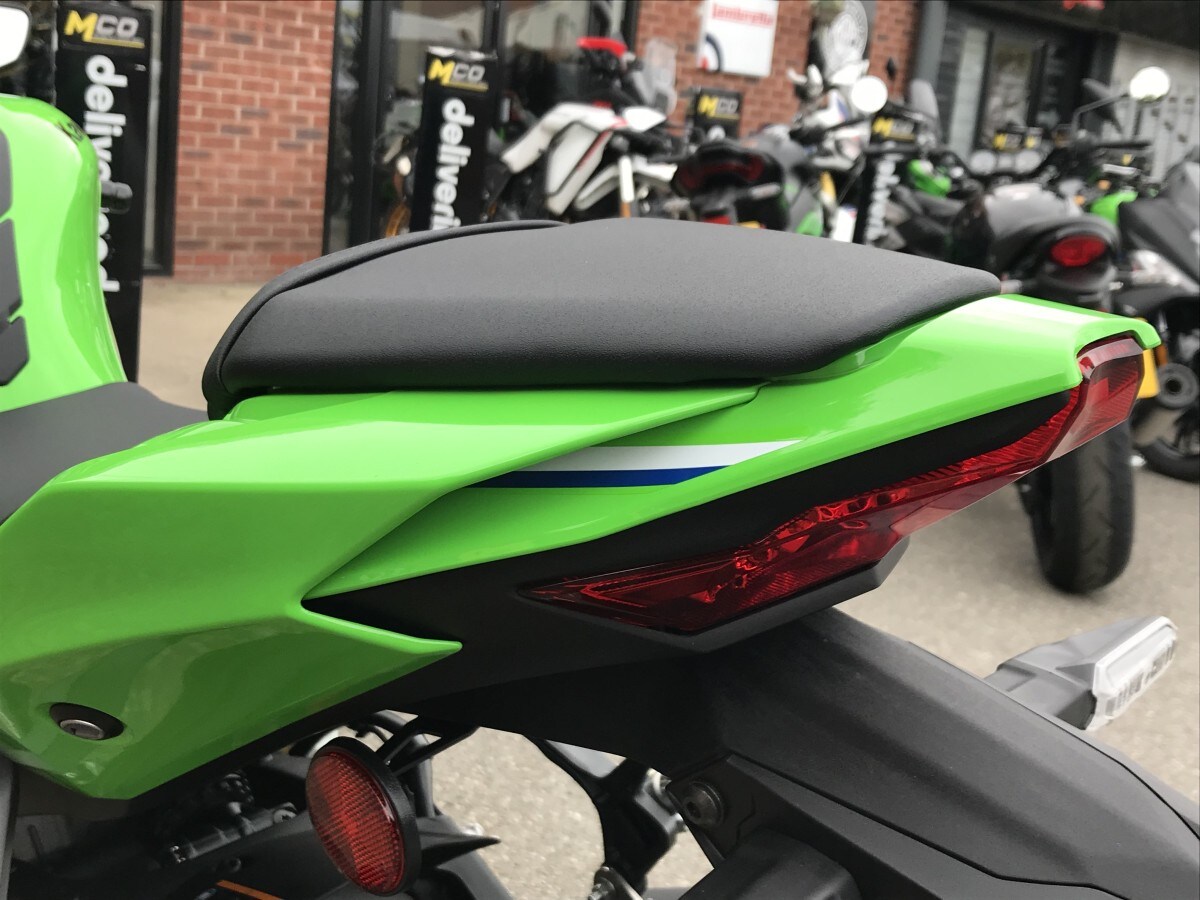 Kawasaki ZX-10R ZX1003ATFAN