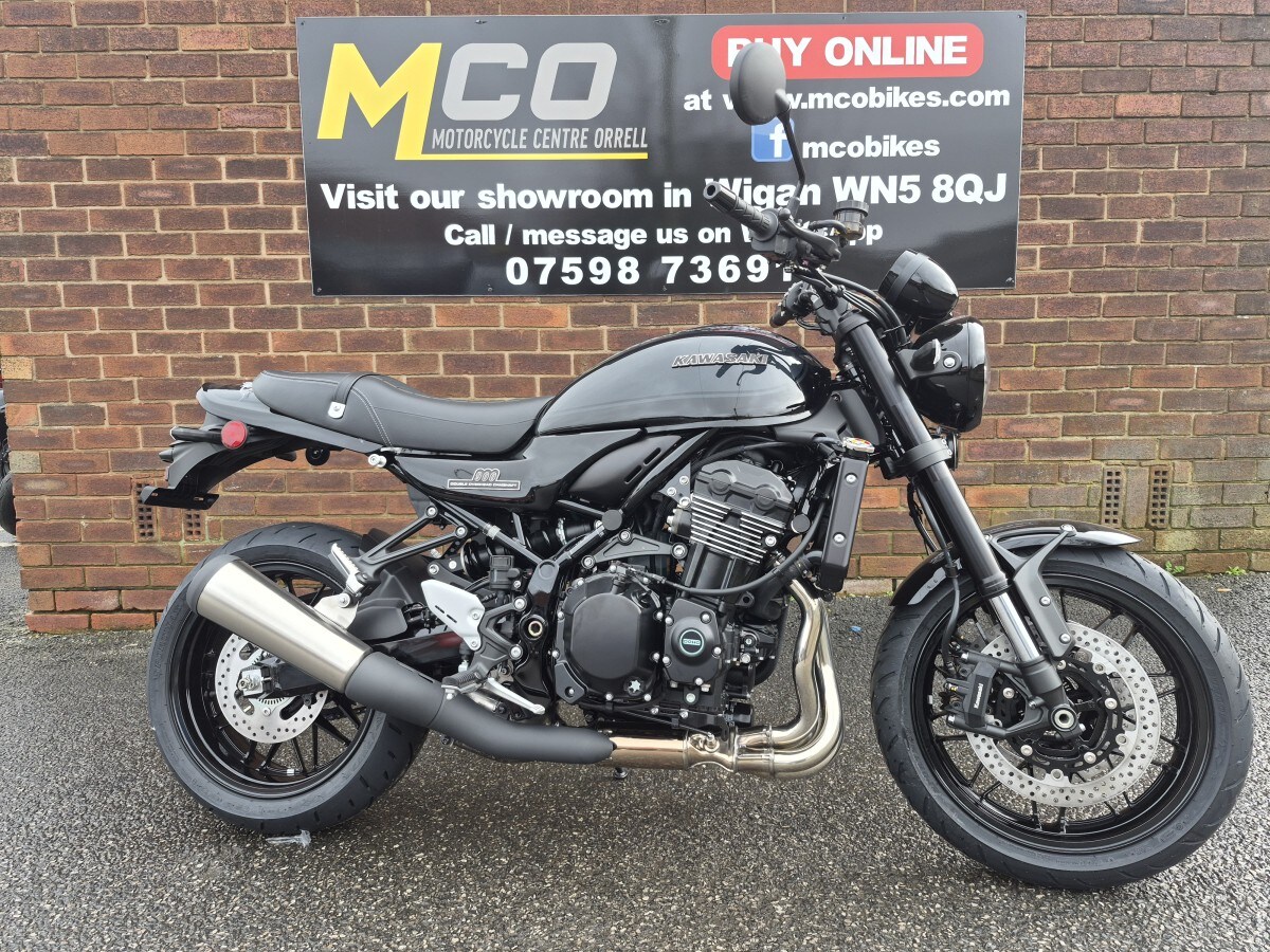 Kawasaki Z900RS Black Ball Edition