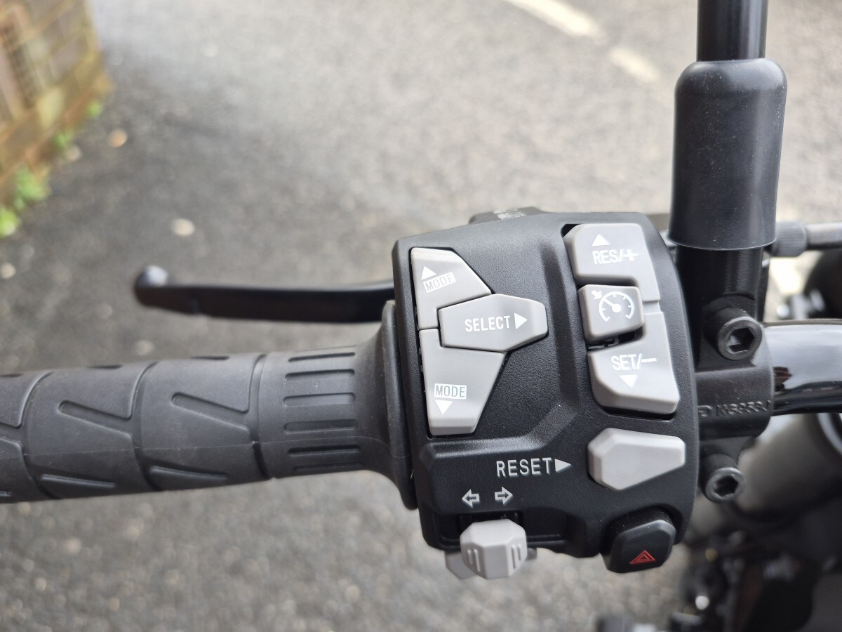 Kawasaki Z900RS Black Ball Edition