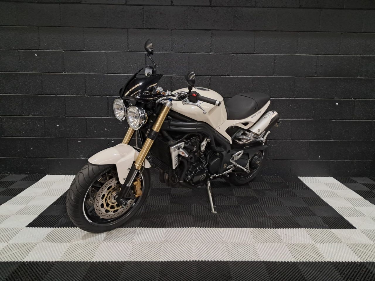 Used Triumph Speed Triple 1050 for sale - 78435416: Photo 8