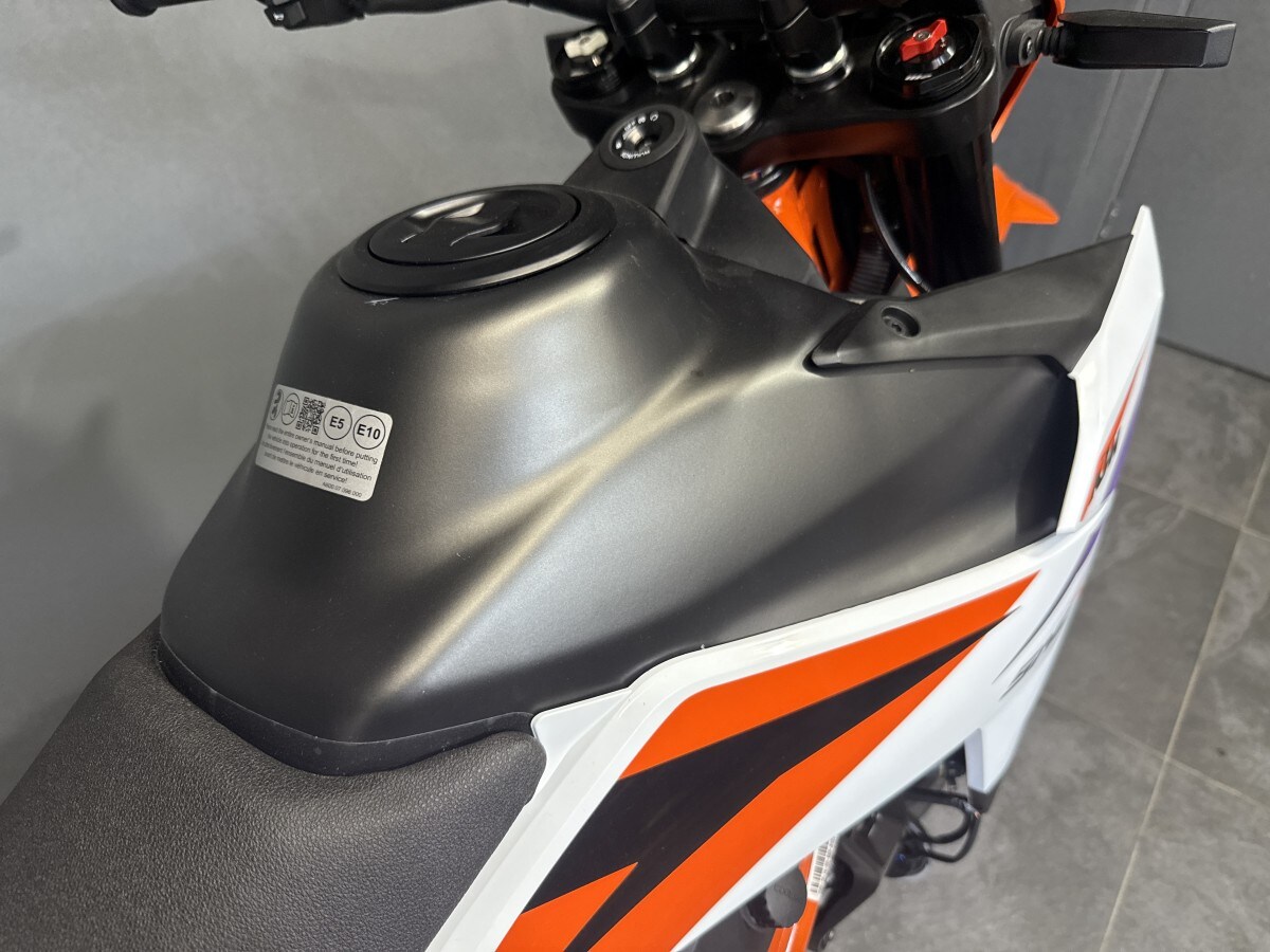 KTM 390 SMC R