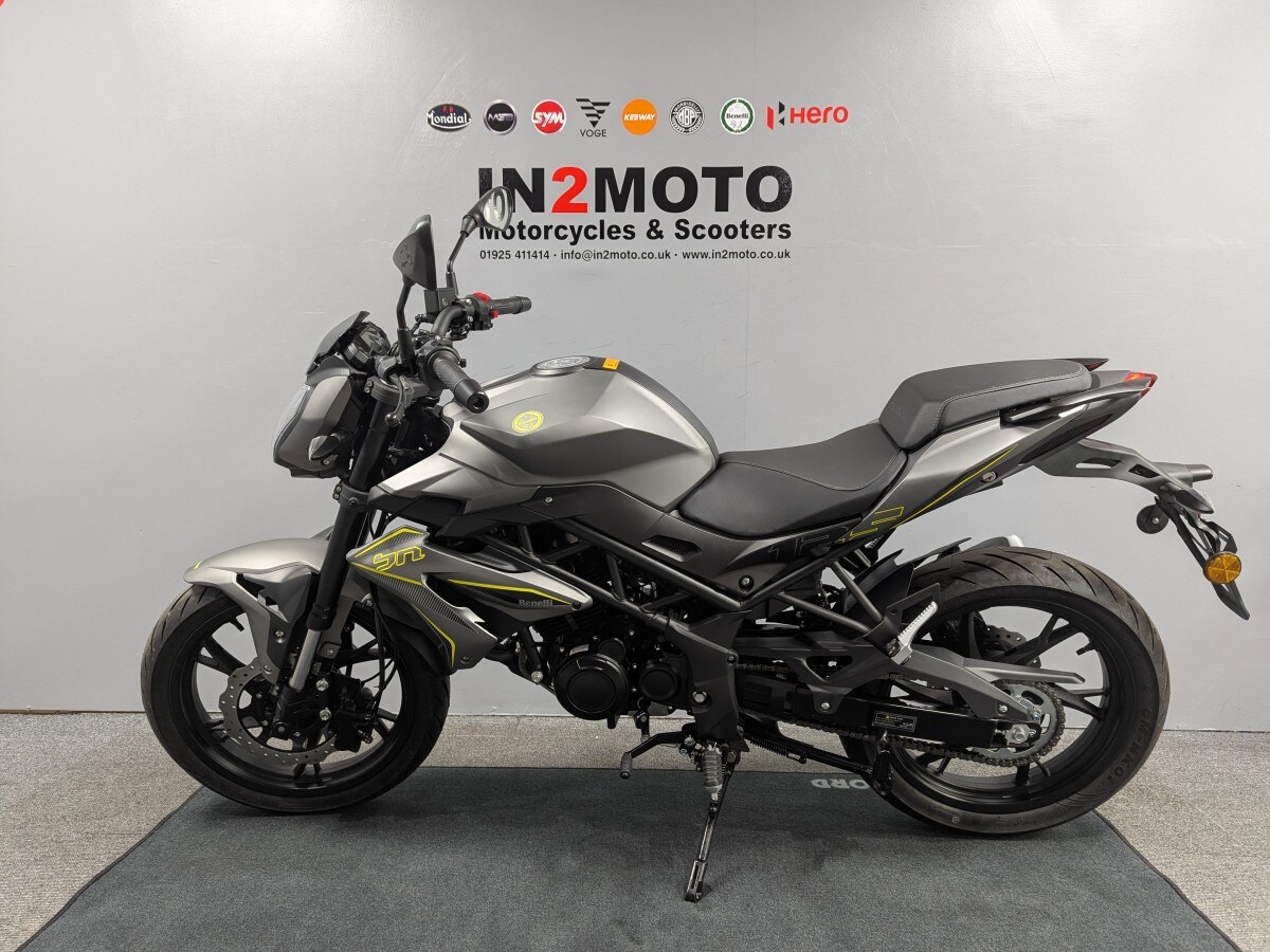 Benelli BN125 • EX DISPLAY •