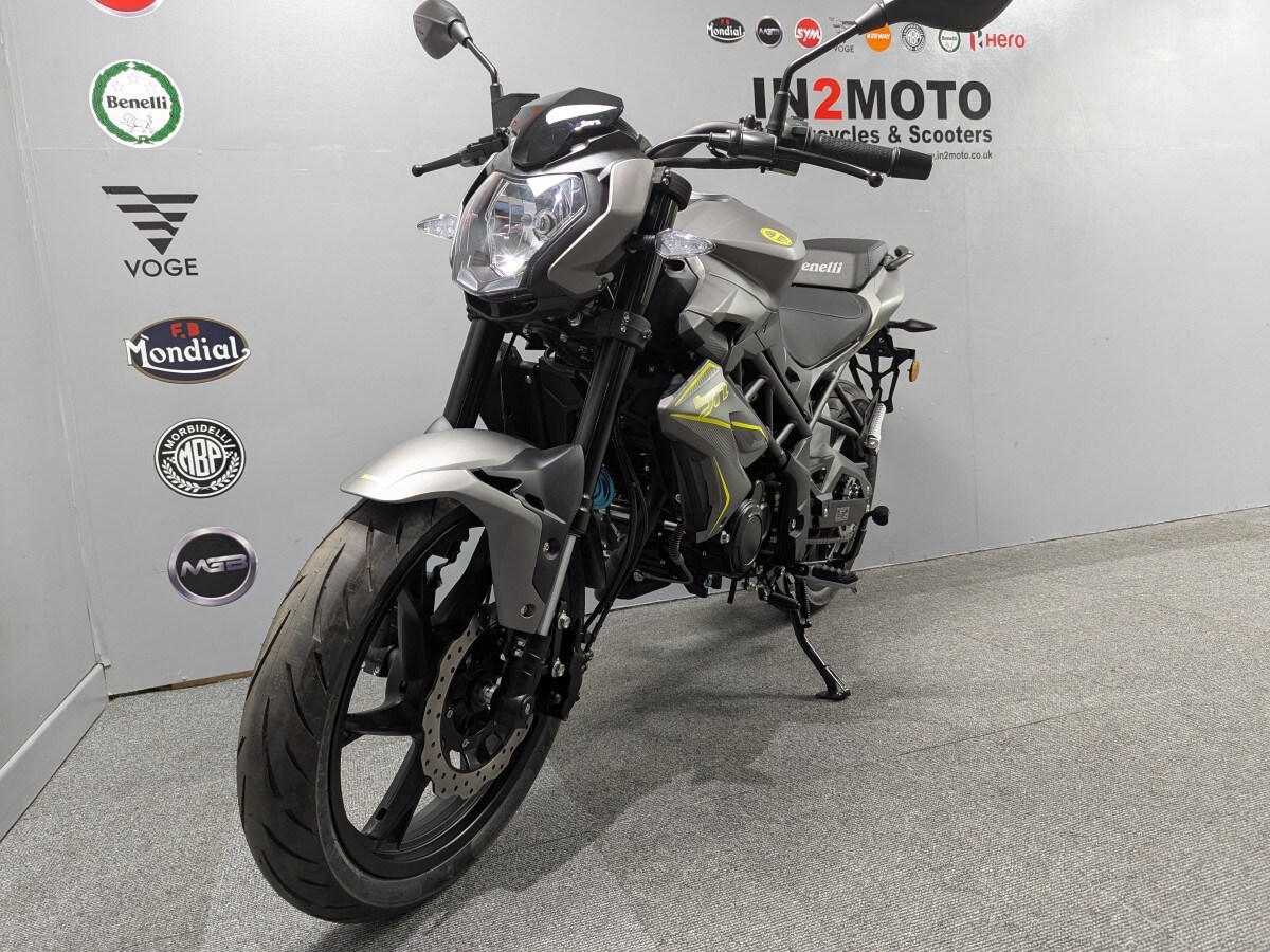 Benelli BN125 • EX DISPLAY •