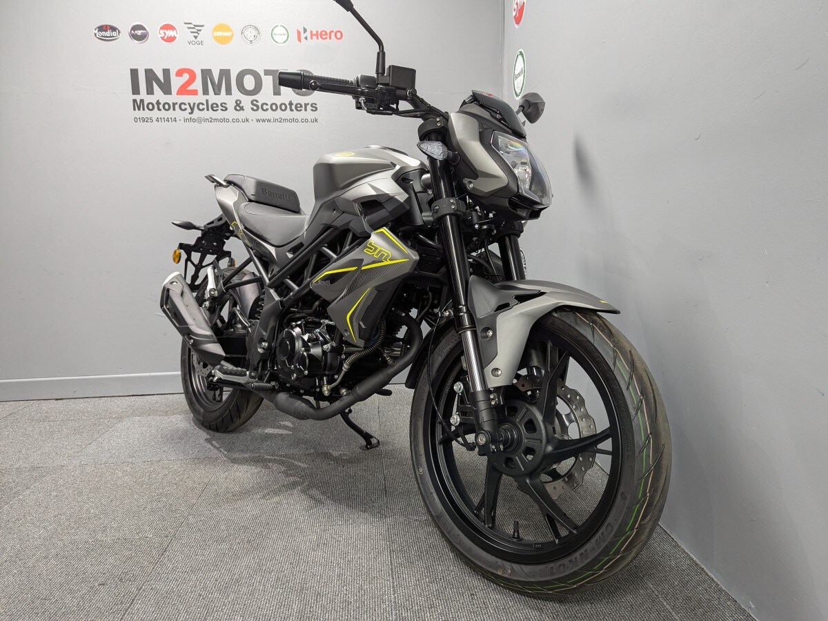 Benelli BN125 • EX DISPLAY •