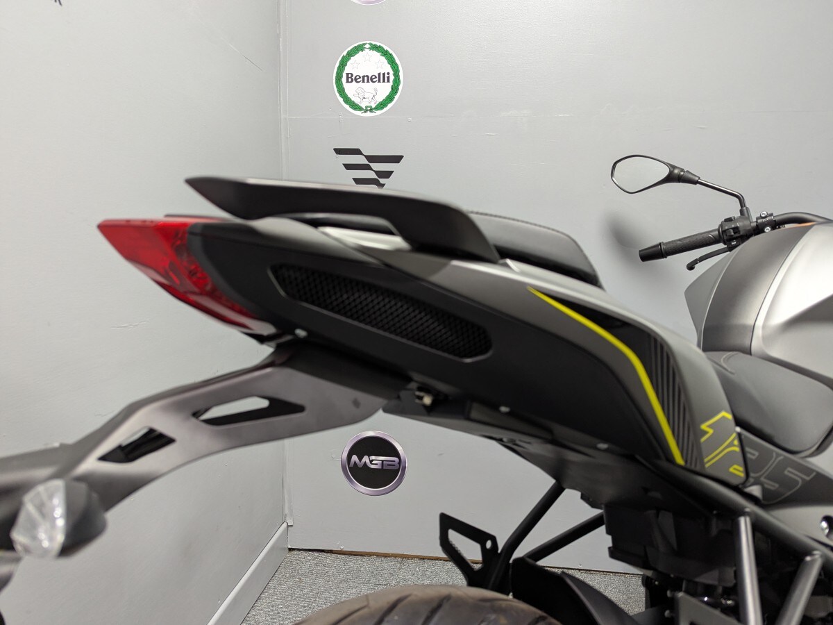 Benelli BN125 • EX DISPLAY •