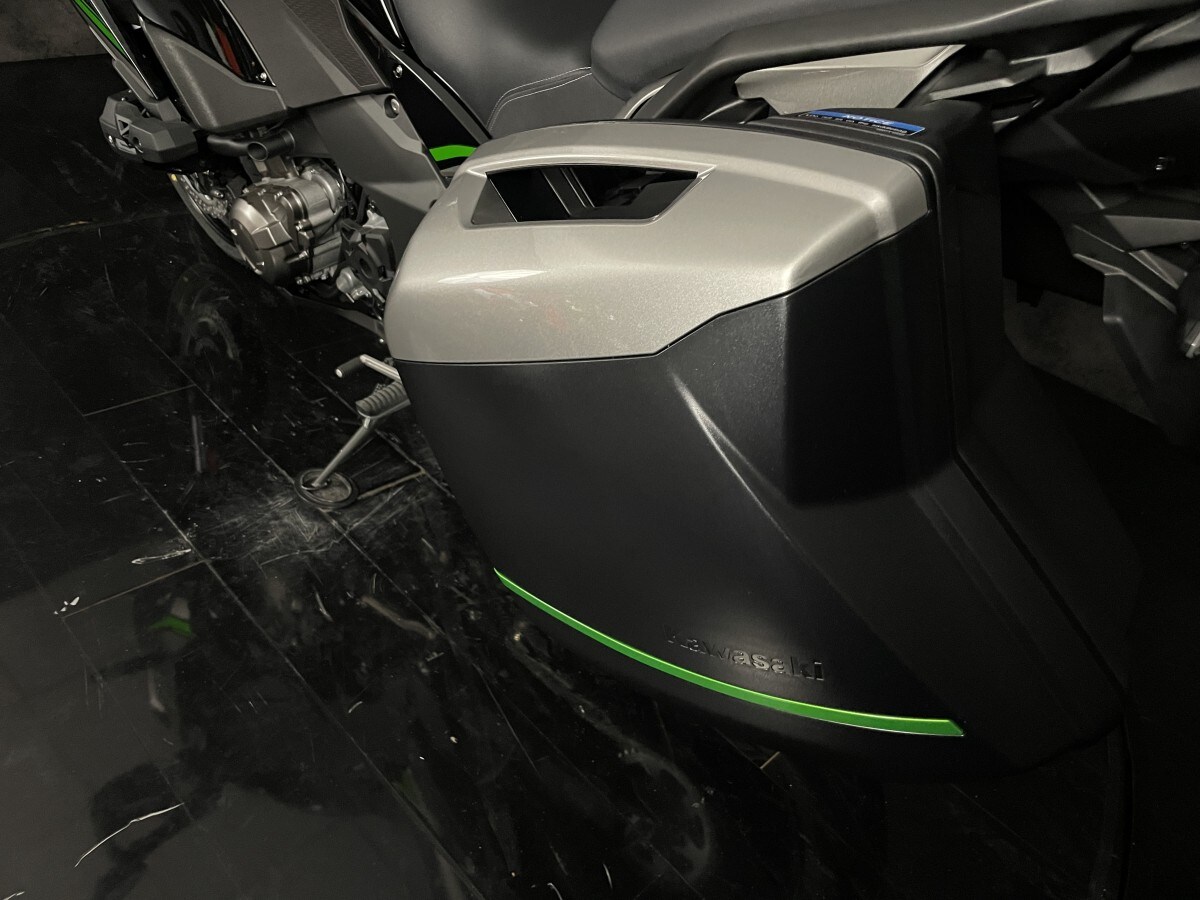 Kawasaki Versys 1000-S Grand Tourer KLZ1000ERFNN BK1/GY1