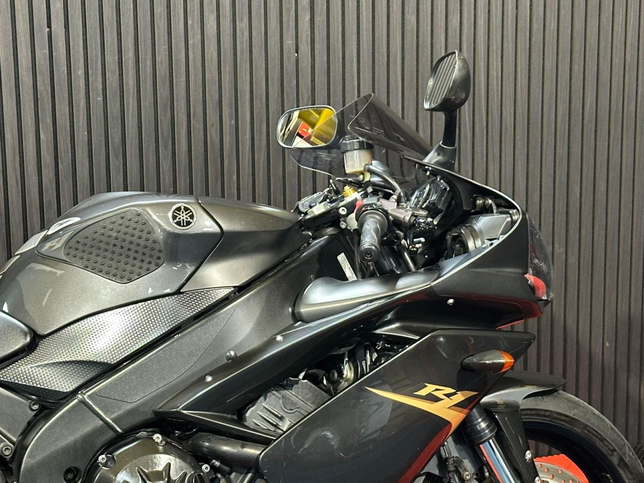 Used Yamaha R1 for sale - 78552440: Photo 13