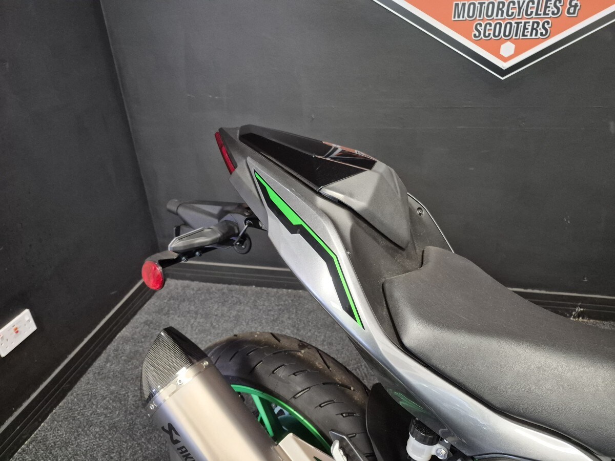 Kawasaki Z500 SE Performance