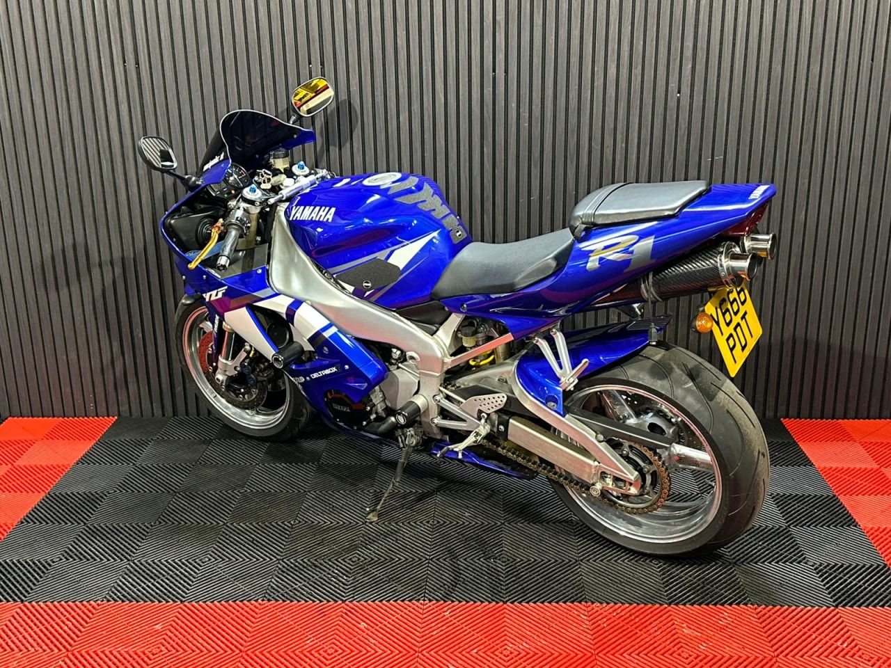Used Yamaha R1 for sale - 78435501: Photo 12