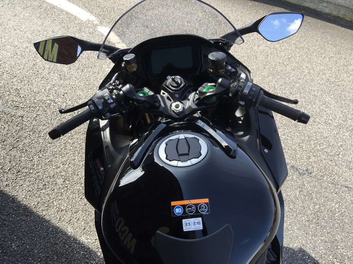 Kawasaki Ninja H2SX Performance Tourer ZX1002PPFNN BK1