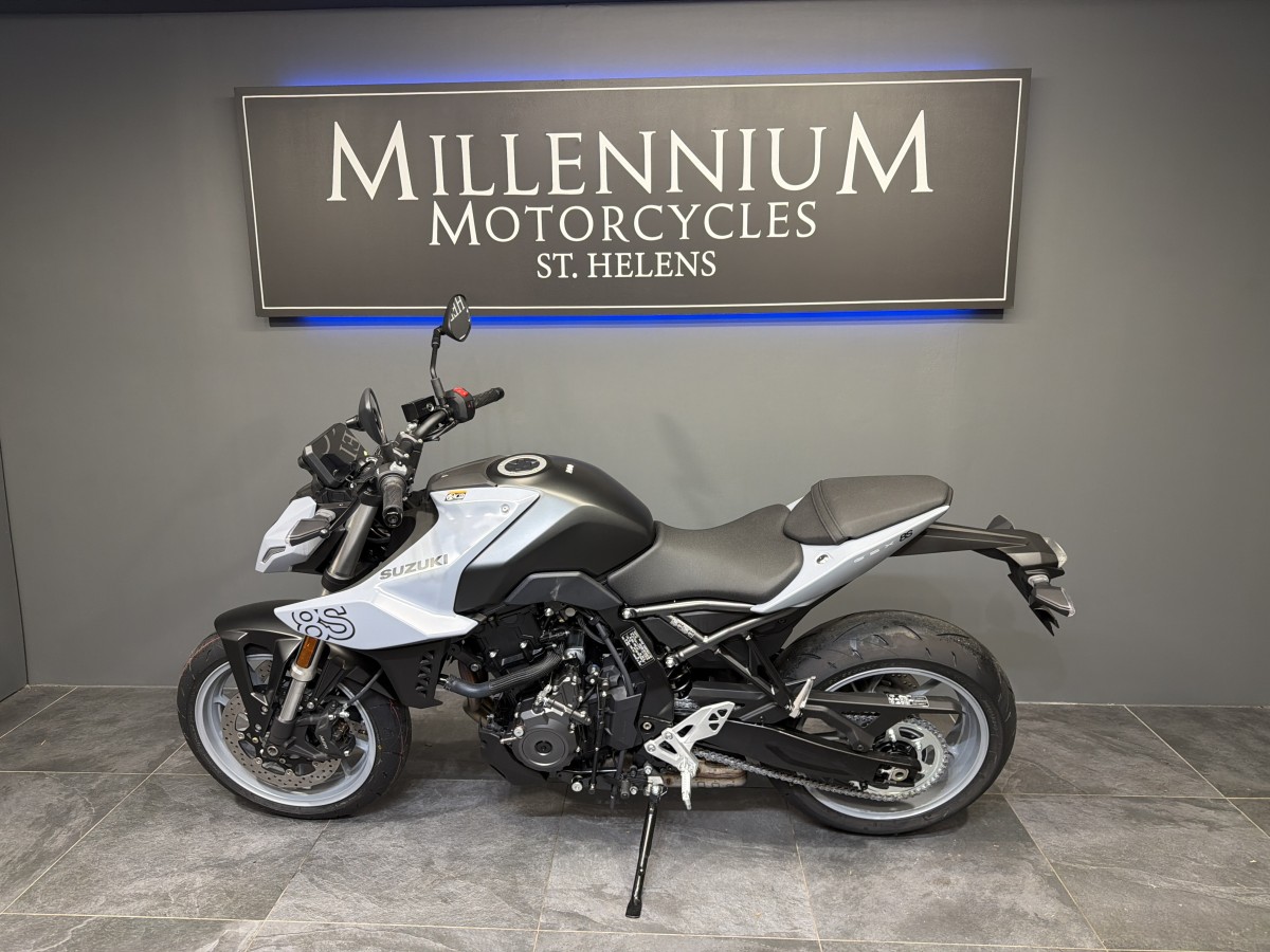 Suzuki GSX-8S
