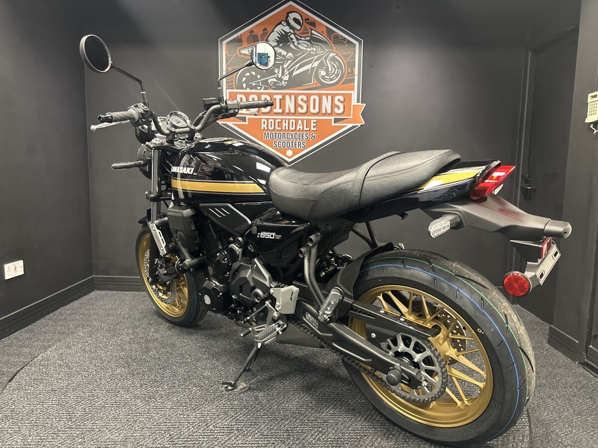 Kawasaki Z650 RS 2025